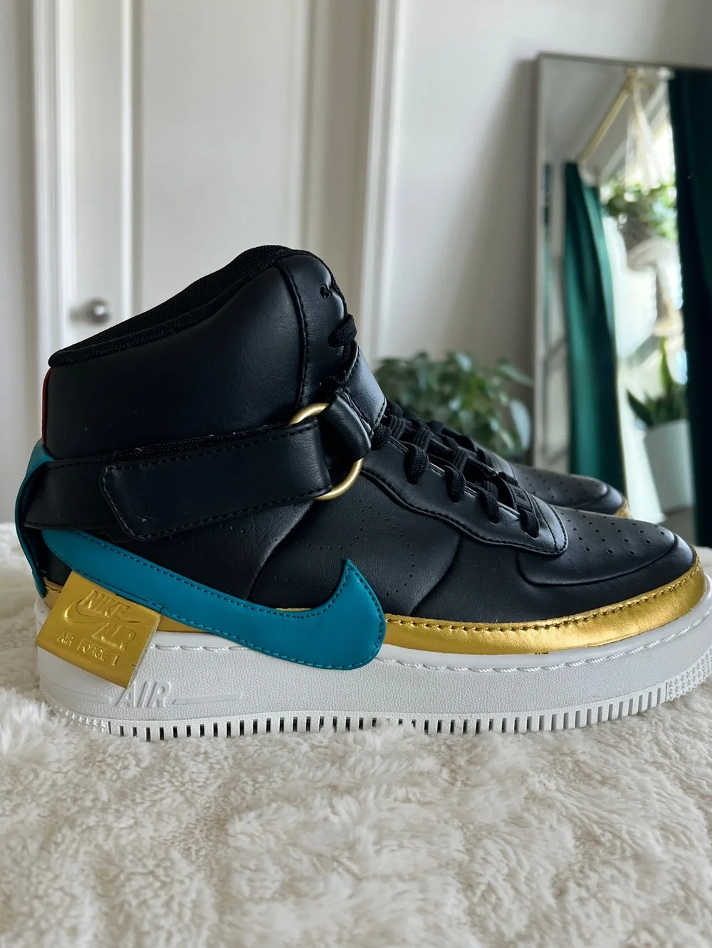 Women’s Nike Air Force 1 Jester High XX, Size 9